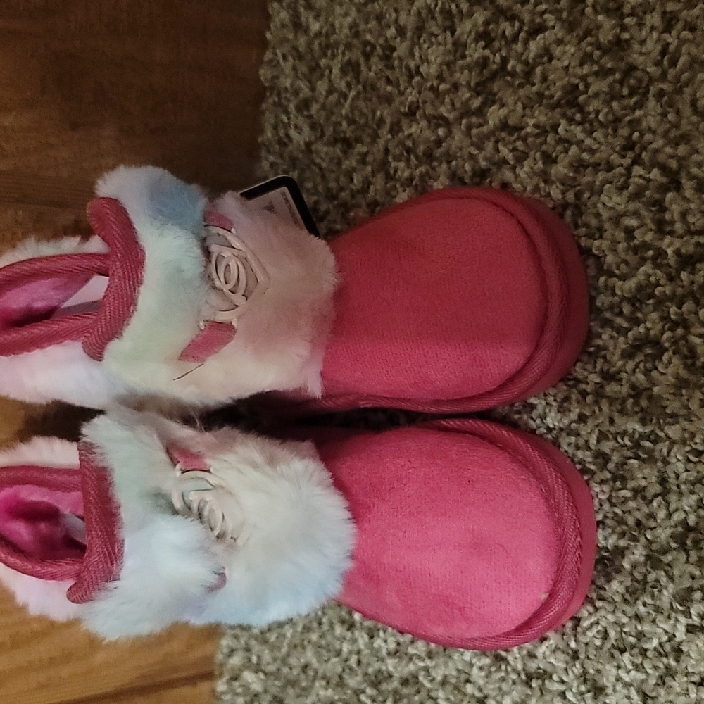 BEBE GIRLS DARK PINK Rainbow faux fur BOOTS: NWT: TODDLER 7